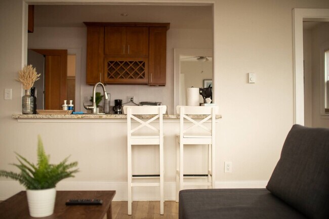 Building Photo - 2430 Alki Ave SW