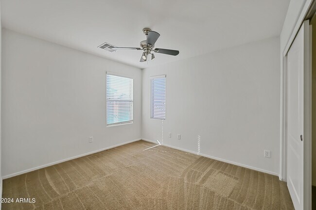 Building Photo - 2257 S Ponderosa Dr