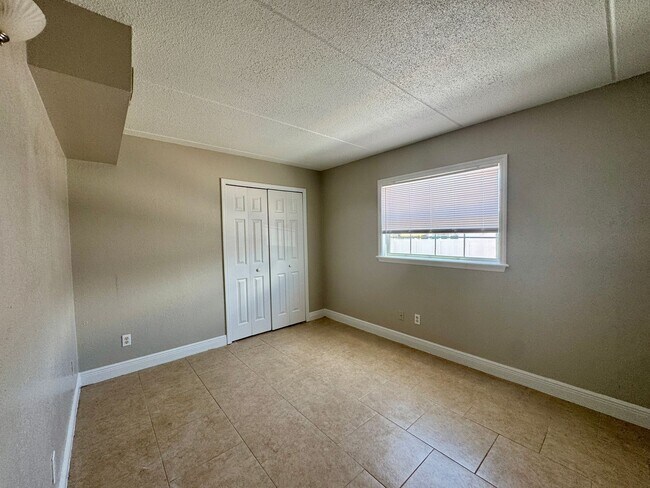 Building Photo - 2 Bed/2 Bath Condo in Mount Dora