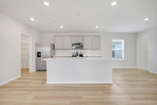 Building Photo - 7357 Ivy Tendril Ave