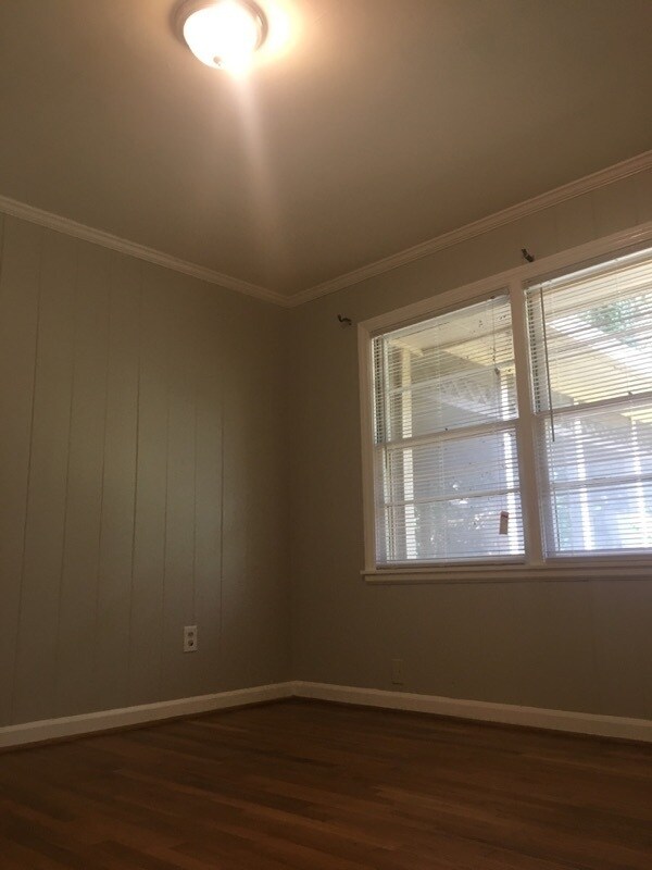 Building Photo - 3 bed 1.5 Bath in Decatur!