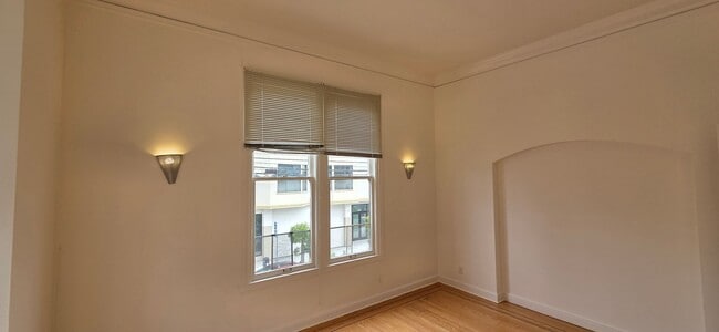 Building Photo - 2805-2805 24th St