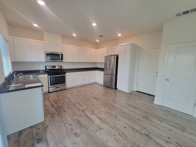 Building Photo - Available now! Stunning New North Natomas Home!