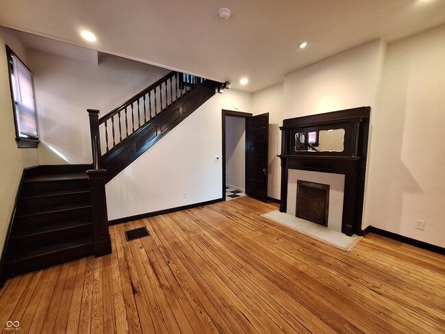 Building Photo - 1430 E Ohio St