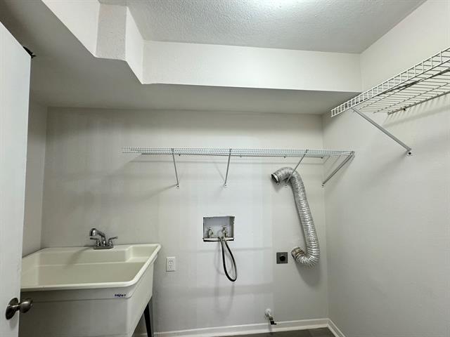 Building Photo - 13439 Whispering Hills Dr