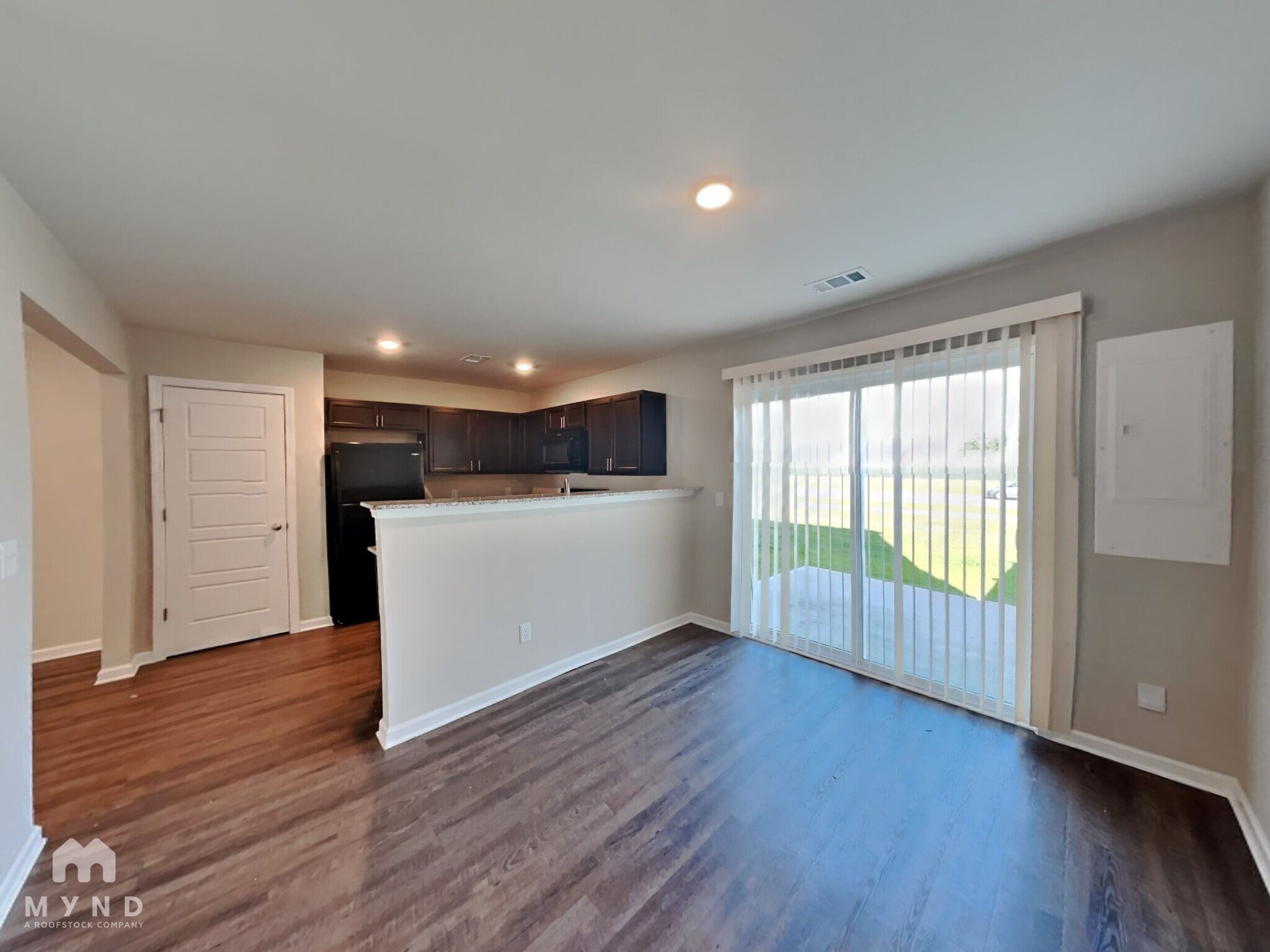 Building Photo - 12 Cardinal Ct