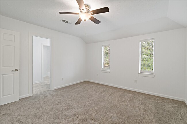 Building Photo - 5303 Lookout Mountain Dr