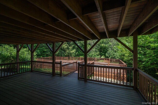 Building Photo - 70 Orchard Crest Dr