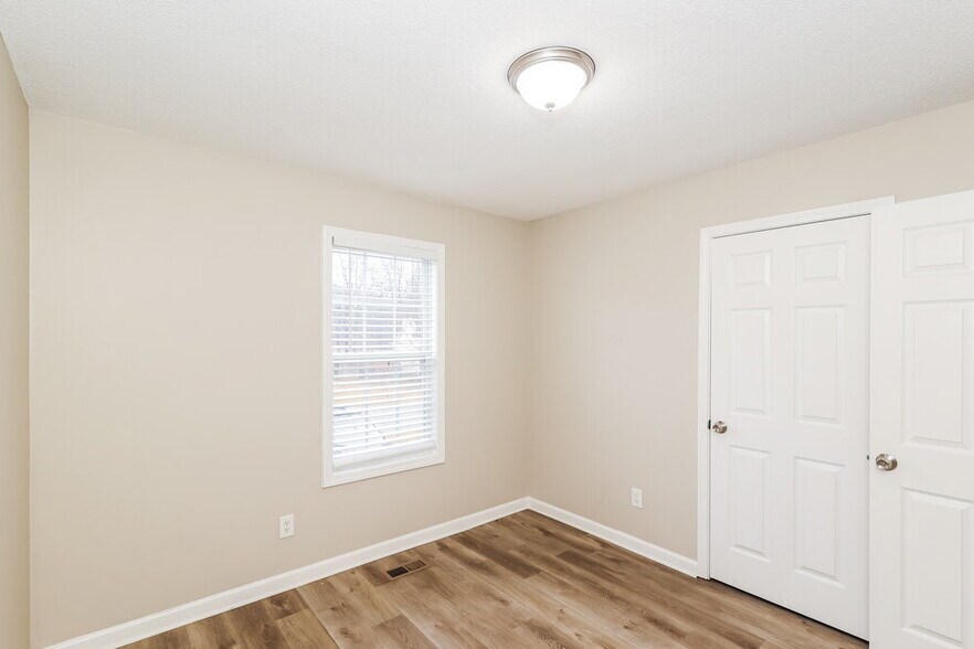 Building Photo - 205 Winchester Dr