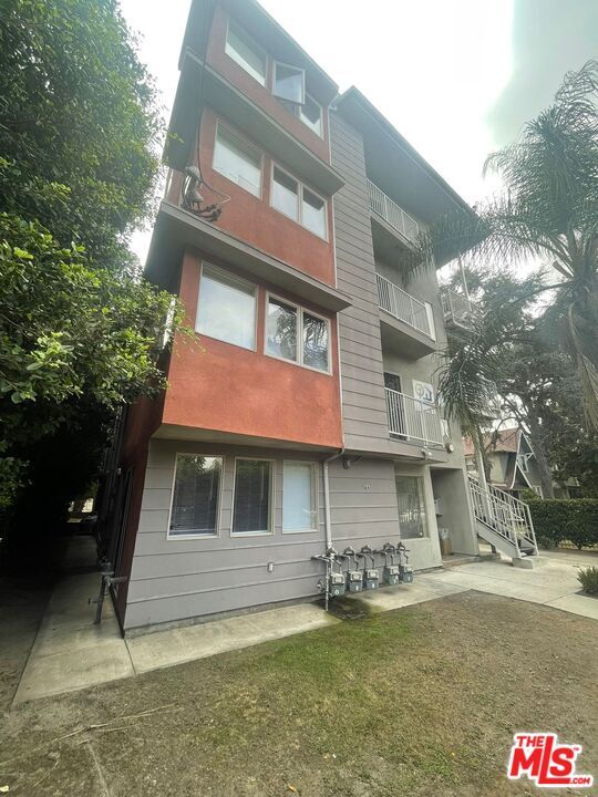 Building Photo - 1186 W 36th St