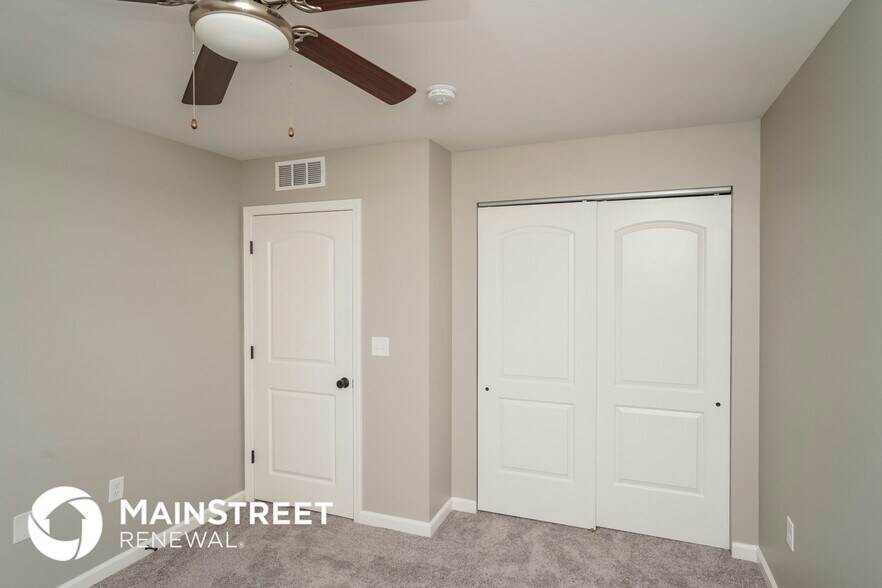Building Photo - 2111 Paddle Wheel Dr