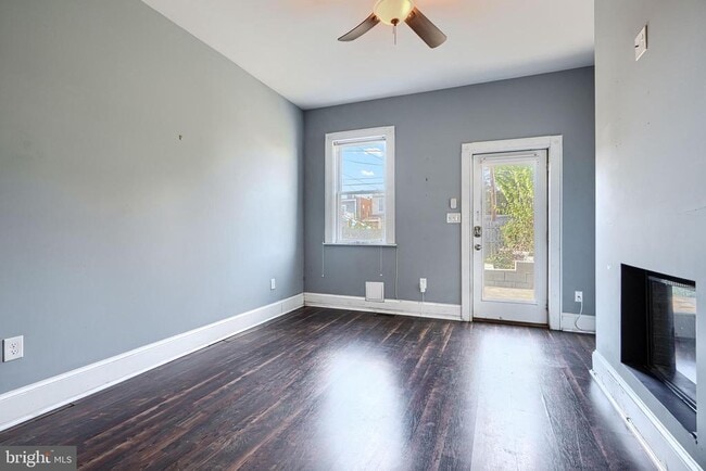 Building Photo - 3528 Hickory Ave