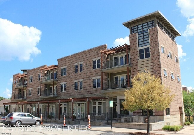 Building Photo - 155 Market St