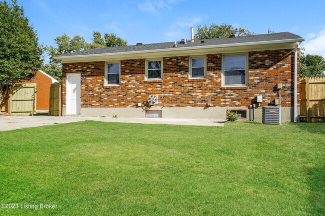 Building Photo - 11004 Albion Dr