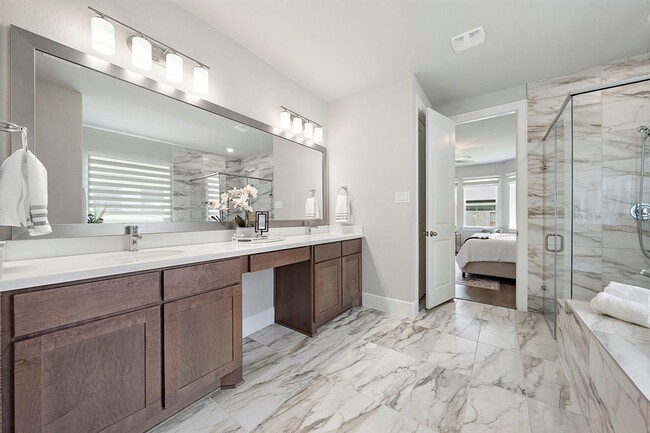 Building Photo - 10022 Serenity Grv Dr