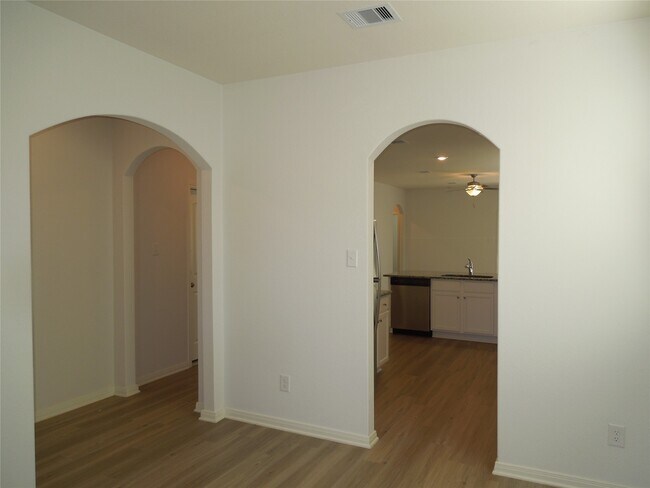 Building Photo - 10463 Red Cardinal Dr