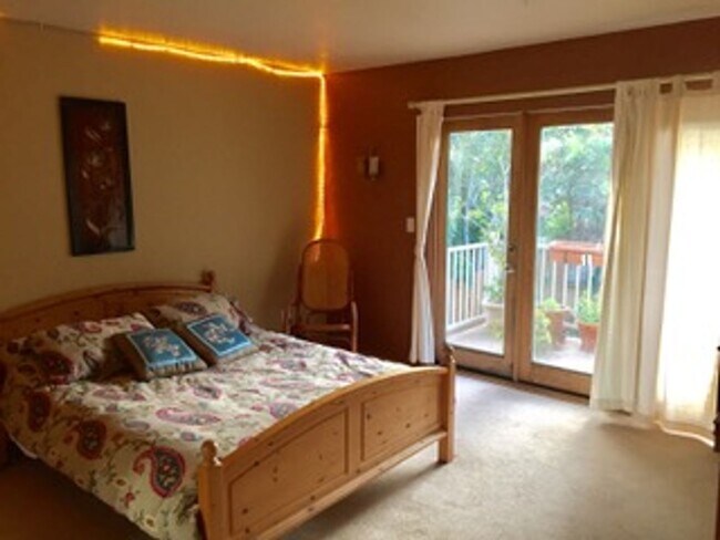 Building Photo - Cozy home blocks from the beach in Leucadia in a quiet cul-de-sac