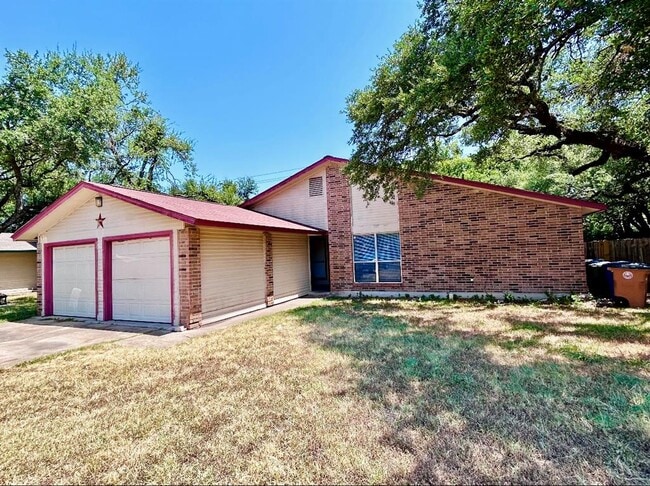 Primary Photo - 8802 Pineridge Dr