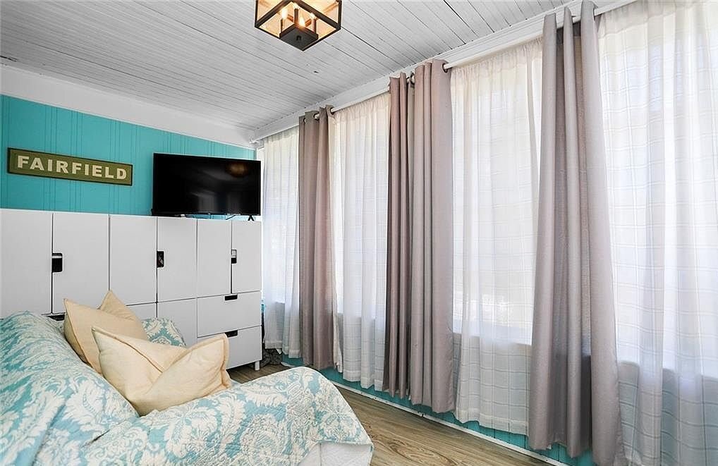 Building Photo - 49 Newman Pl