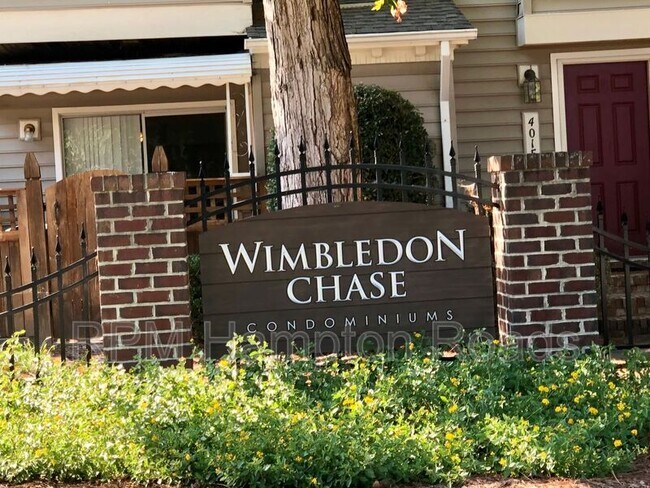 Building Photo - 305 Wimbledon Chase