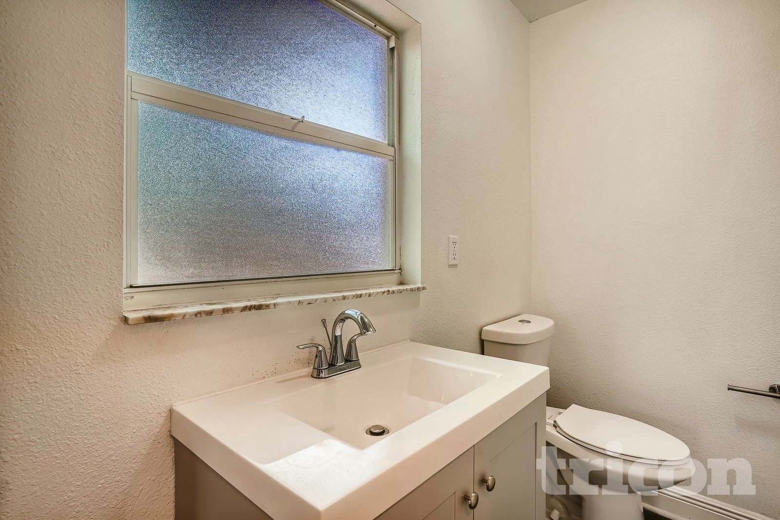 Building Photo - 4926 Haines Rd N