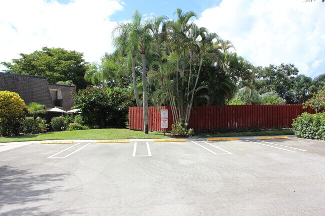 Building Photo - 2950 SW 22nd Cir