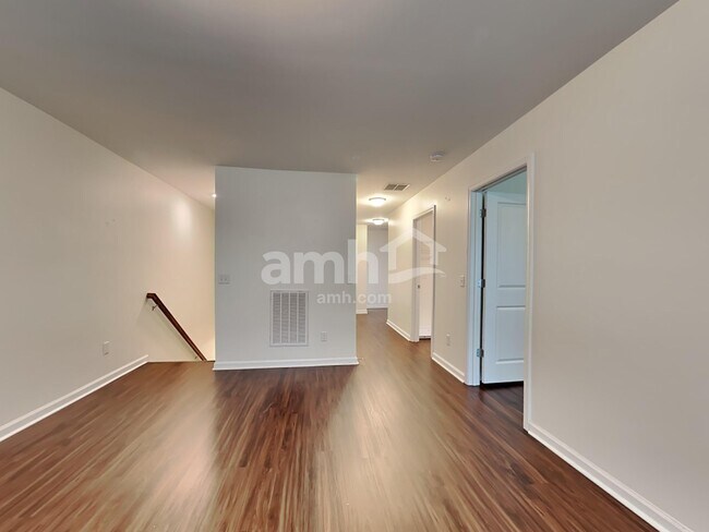Building Photo - 110 Orion Way
