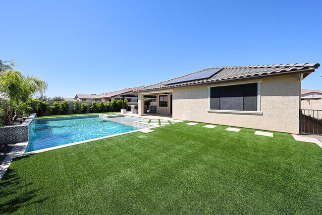 Building Photo - 25689 N 140th Ln