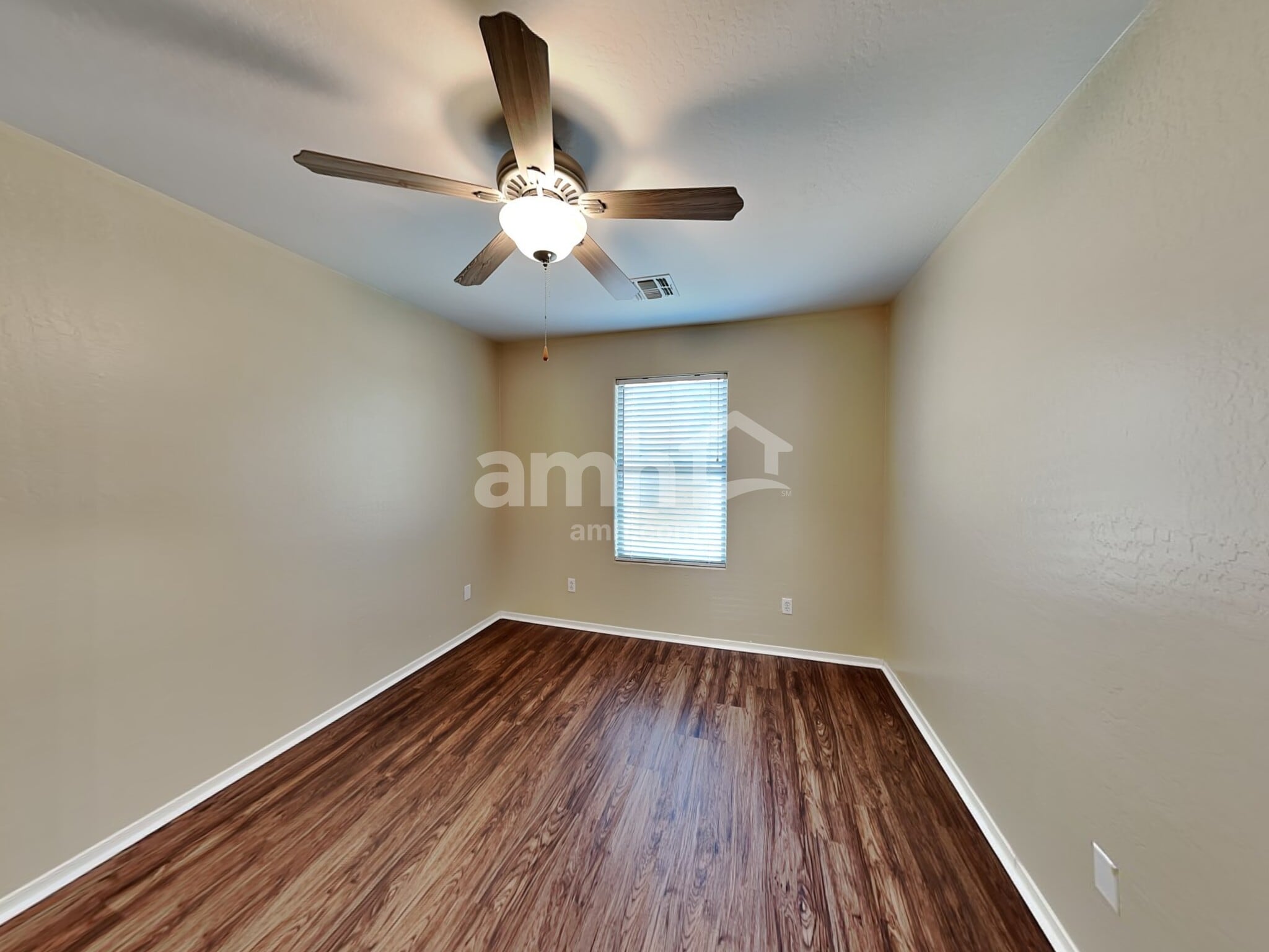 Building Photo - 18522 W Legend Dr