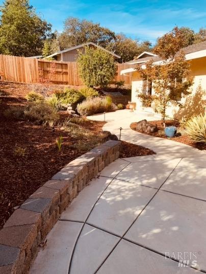 Building Photo - 920 Linwood St