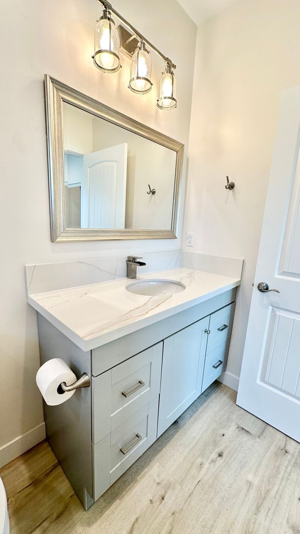 Building Photo - Beautiful Newer Custom-Construction ADU Guest Home on Private Property in Fallbrook & Lovely Neig...