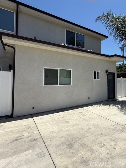 Building Photo - 6248 Tujunga Ave