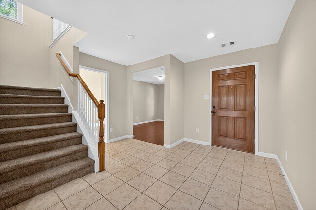 Building Photo - 16506 Lanesborough Dr