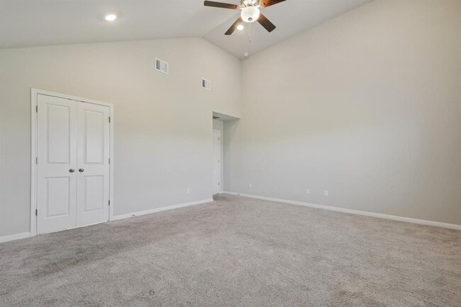 Building Photo - 112 Comet Pointe Dr