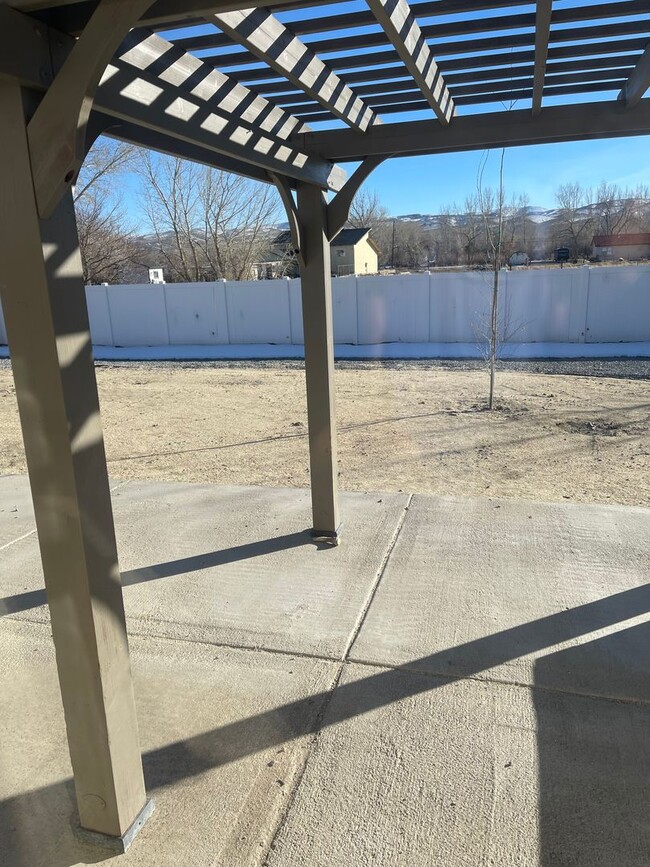 Building Photo - Still available! Call me to schedule viewi...
