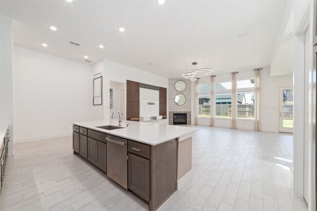 Building Photo - 32018 Crested Knl Ct