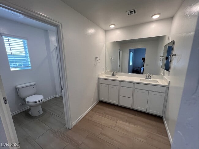 Building Photo - 10713 Lilestone Ct