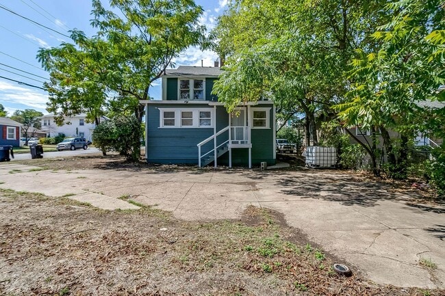 Building Photo - Large Newly Remodeled Home in Historic Fai...