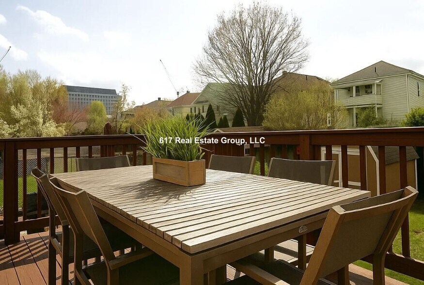 Building Photo - 60 Litchfield St