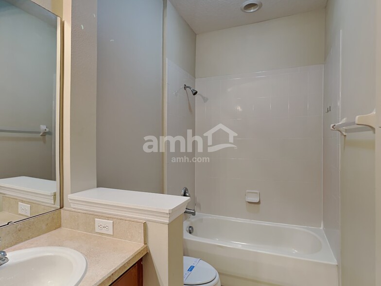 Building Photo - 15152 Stonebriar Way