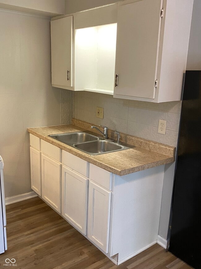 Building Photo - 210 Whitlock Ave