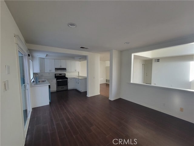 Building Photo - 6324 Gladiola Cir