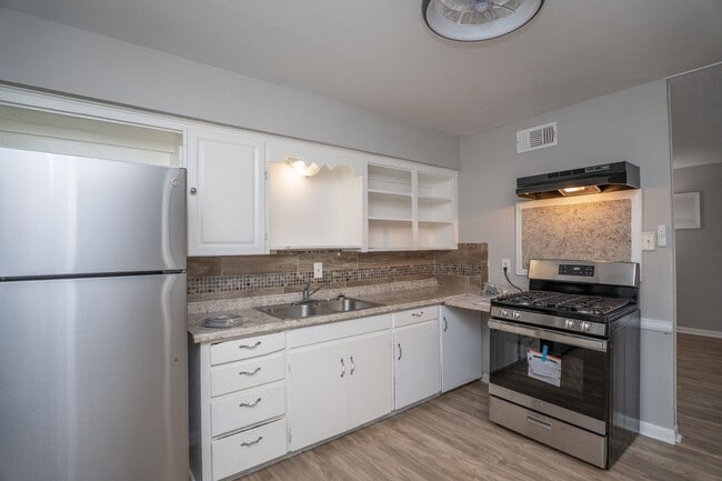 Building Photo - 3 Bedroom Updated Home in Little Rock