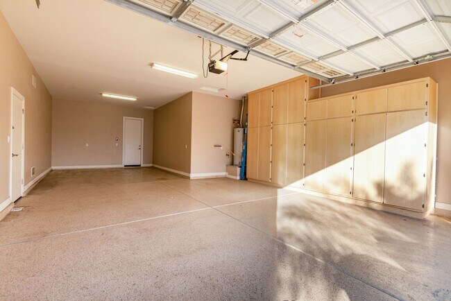 Building Photo - 3132 E Athena Ct