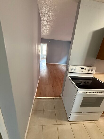 Building Photo - 34 Bedford St