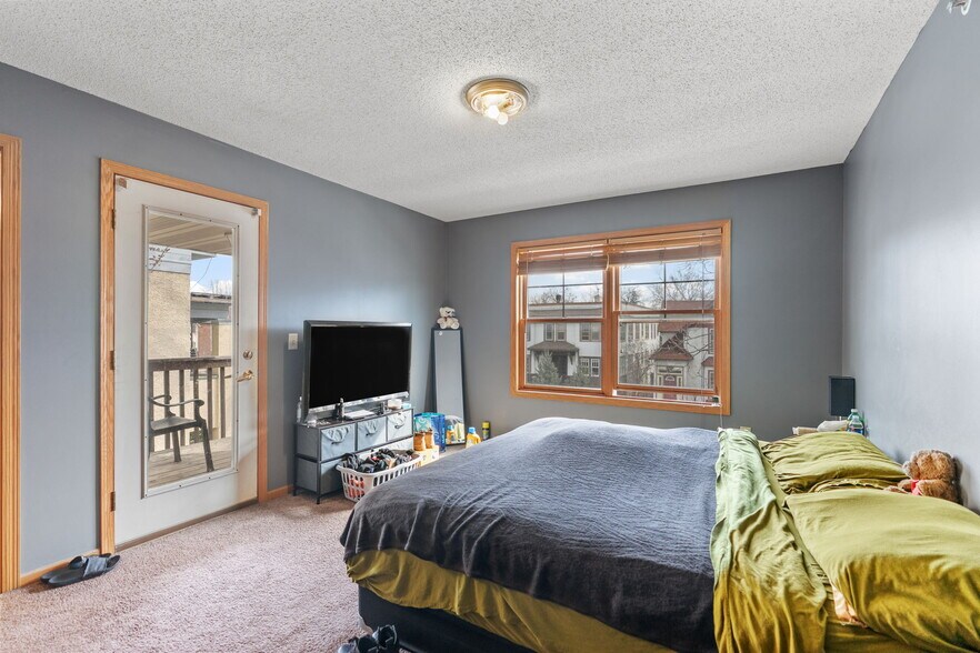 Primary Bedroom - 3514 Grand Ave S