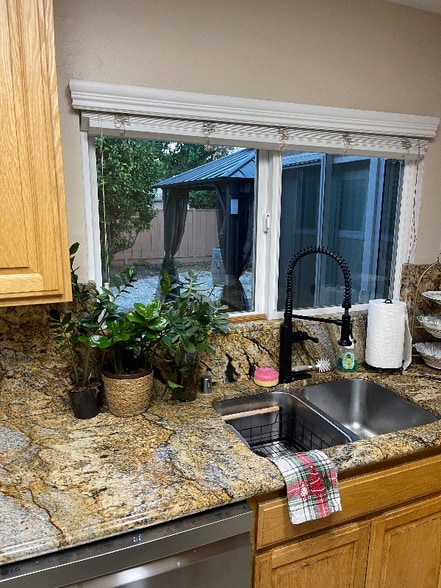 Building Photo - 1204 Woodflower Way