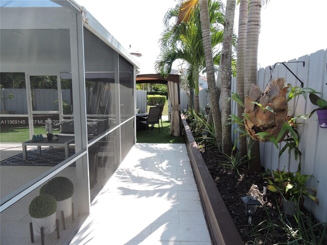 Building Photo - 15220 SW 49th St