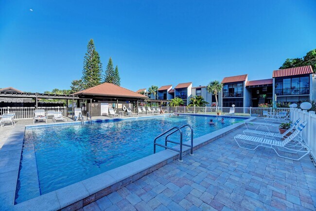 Building Photo - **AVAILABLE STARTING FEBRUARY-APRIL 2026 SEASON FOR $3200/month**