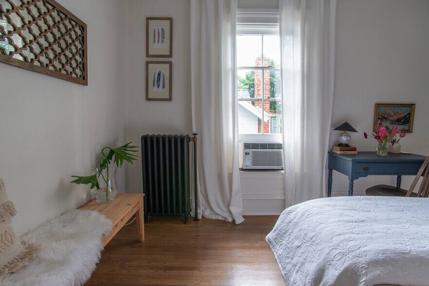 Building Photo - 213 Park Pl